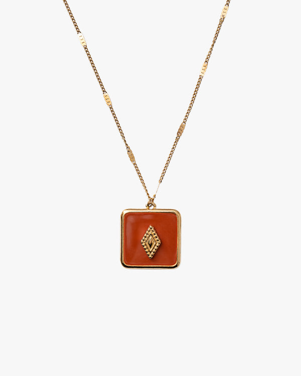 Collar Ruit